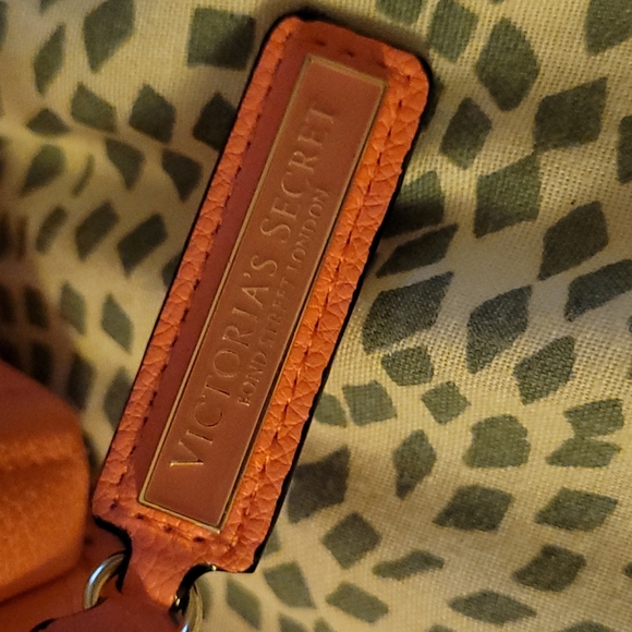 Victoria secret - Picture 3 of 3